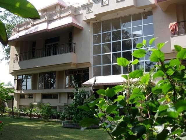 Ananda Krishna Van Vrindavan Exterior photo